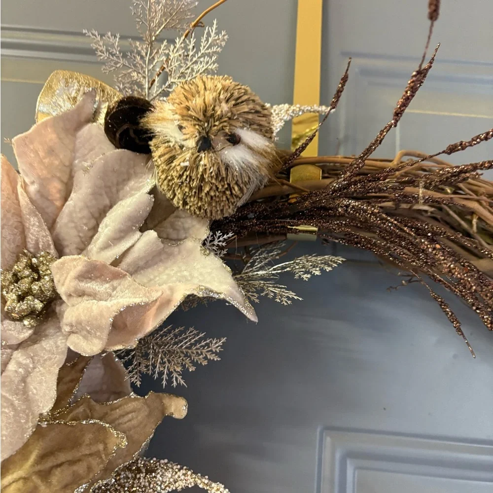 Elegant Holiday Wreath with Gold and Cream Accents